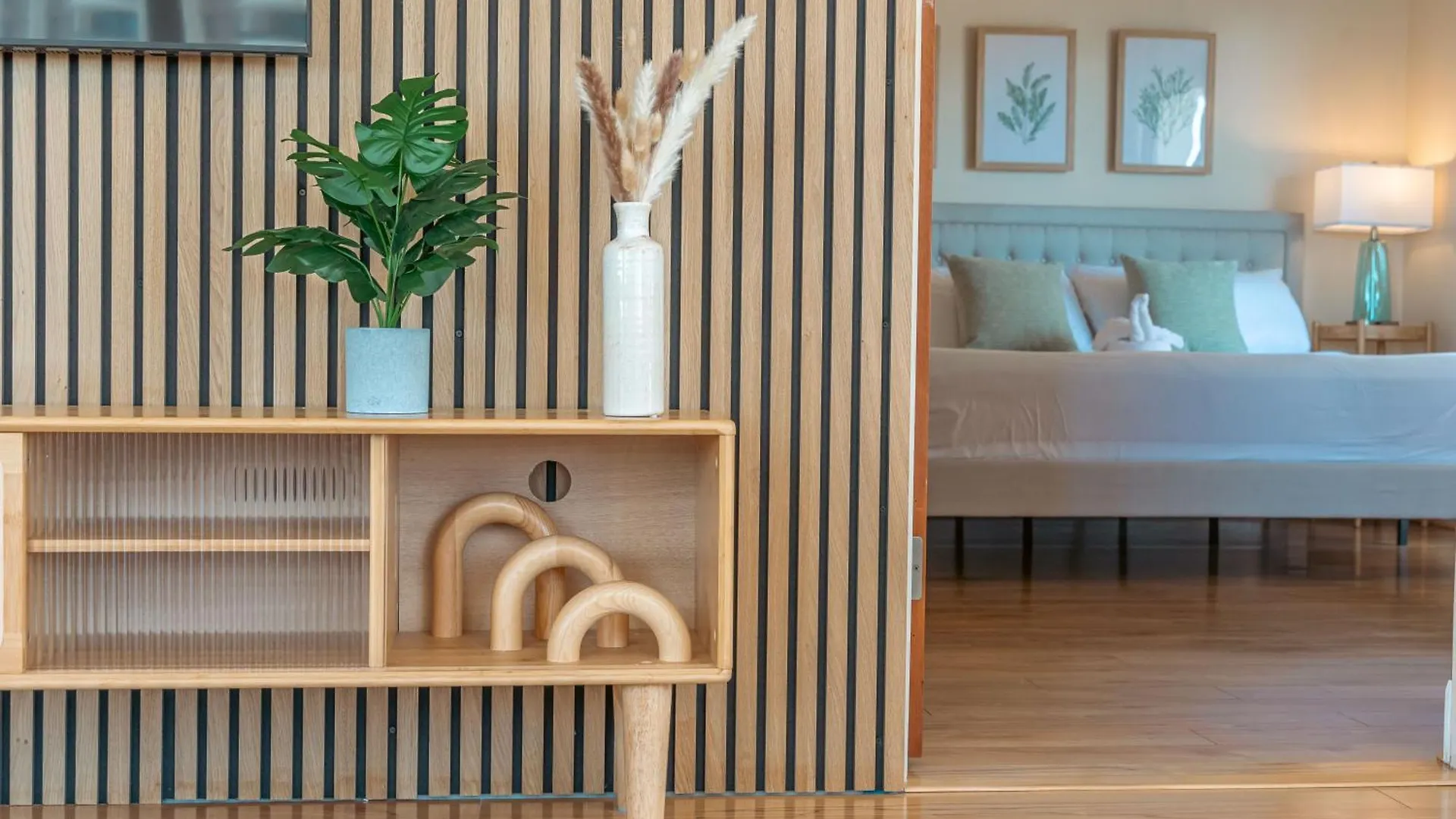 Upscale 2Br & 2Ba Ocean View In Waikiki With Parking! Apartman Honolulu