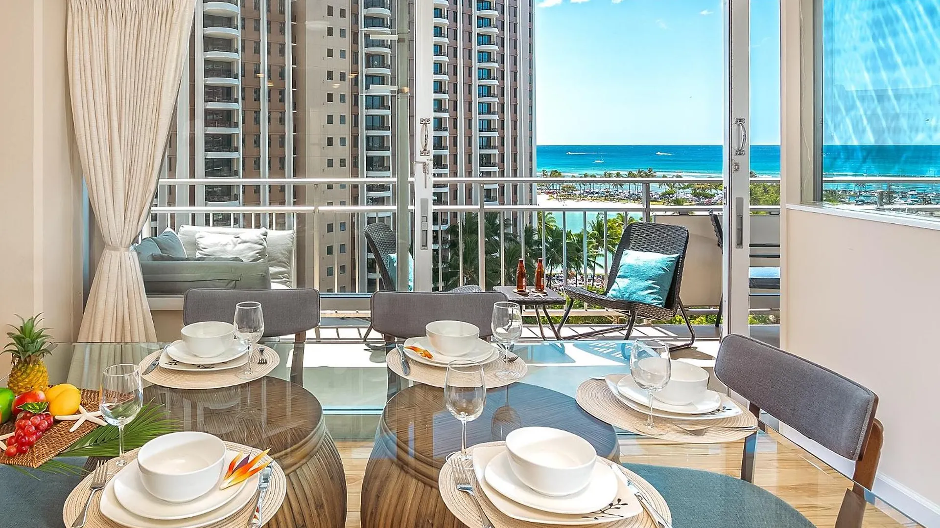 Upscale 2Br & 2Ba Ocean View In Waikiki With Parking! Apartman Honolulu